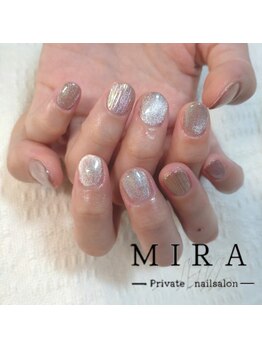ミラ(MIRA)/シンプルデザインネイル