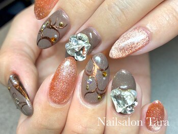 ターラ(Tara)/オーナメント柄ネイル