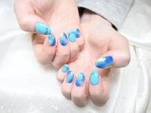ウーニャ 小山店/blue nuance nail