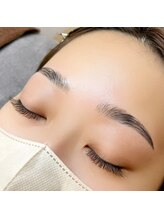 Q. 眉毛WAXは初めてでも大丈夫ですか？