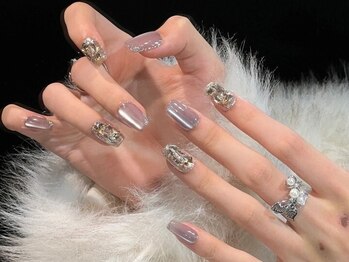 WOMIAO NAIL大塚《オミアウ》【パーツ無限つけ放題】持ち込み/長さだし/パラジェルの写真/やりたいデザインに妥協したくない方必見☆ご希望のデザインに合わせて美しいフォルムが際立つ長さに調節♪
