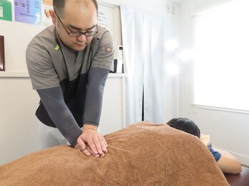 ひので整体/男性　腰の施術