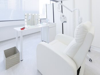 ハッザ 本厚木店の写真/【セルフホワイトニング】洗面台のある清潔なサロンでホワイトニングを♪都度払い/お試しクーポン有/男性OK