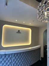 シェリール(CHIRIEUR)/受付カウンター