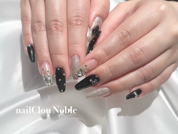 ネイルクルーノーヴル(nail Clou Noble)/ブラック×キラキラ