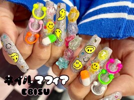 カラフルニコネイル