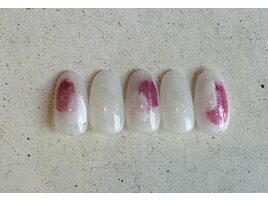 塗りかけとラメでオシャレネイル