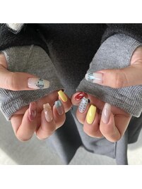 可愛い詰め込みネイル