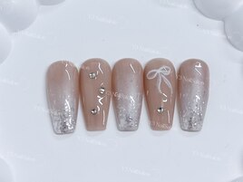 ベージュ×ホワイト上品秋ネイル