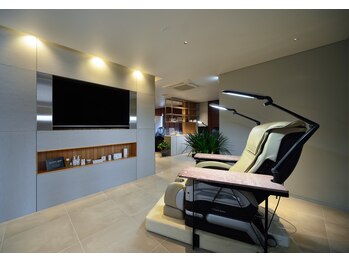 ネイルトータルビューティー ソピーロ(sopiro)/同時施術可能