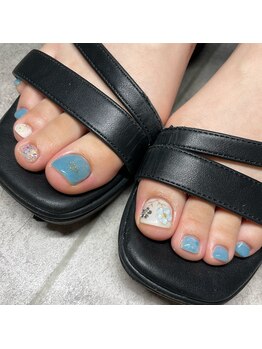 ミントリーフ バイ リート(Mint leaf by Reat)/ビジューフラワーアートネイル