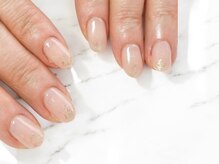 リリー(Lilly)/上品ラメホロネイル