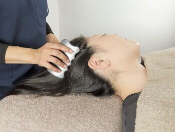 ツーベース(2BASE)の写真/辛い体の痛みに終止符！カッサを使用した極上ヘッドスパ+首ほぐしで首肩コリ・頭痛・眼精疲労解消◎