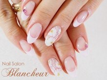 ネイルサロン ブランシュール(Nail Salon Blancheur)/【王道フレンチに手描き花】