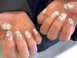 ホワイト×シルバーネイル