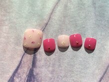 ミーム(meme)/フラワーフットネイル