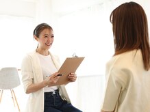 ザ シー(the she)の雰囲気(柔らかい光の入る空間でしっかり肌悩みに合わせてカウンセリング)