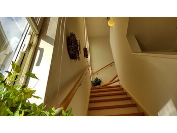 エステティックアンドアロマリラクゼーションサロン ソワンナピュール(Soin Napur)/施術はお2階で♪