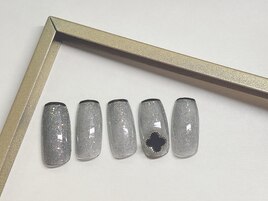 シアーブラックネイル　¥8800