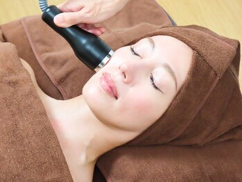 サロン ケー(Salon K)の写真/【当店人気No3/肌悩み改善コース】1ヵ月以内再来は500円引き♪光フェイシャル＋ヒト幹細美容液導入￥8000☆