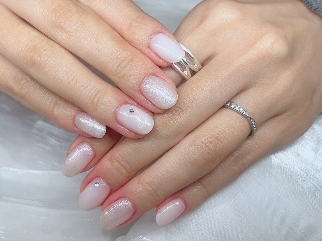 2026年冬トレンド】ホワイト ワンカラーのネイルデザイン集｜人気順