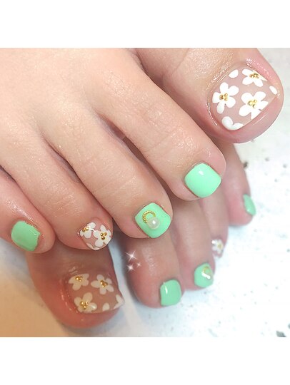 2025年冬】グリーン フラワー フットのネイルデザイン集｜人気順｜10  