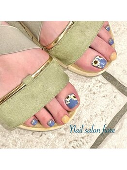 フィオーレ(fiore)/ブルー&手描きひまわり 夏ネイル