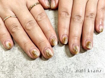 ネイル クランツ(nail kranz)の写真/本町/心斎橋駅からも近く!【塗りかけニュアンス5000円以下】忙しいOLさんに◎爪が伸びても自然なdesign