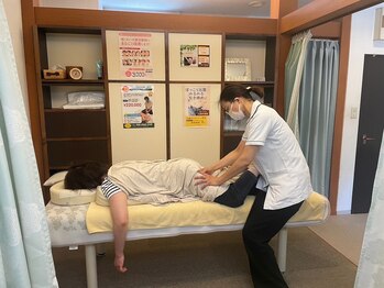 子育てママの整体サロン/施術の様子