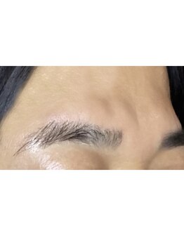 ピアレス(Peerless)/黄金比で美しい眉毛に☆メンズ