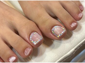 リヘッドモエカネイル(reHEAD/moeka nail)の写真/夏の足元こそ抜かりなく可愛く♪サンダルの季節も、おうち時間も、ふとした瞬間にときめくフットネイルを♪