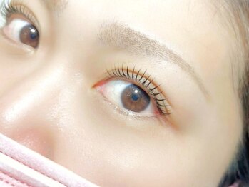 エルデ(Erde)の写真/目元をナチュラルビューティーにお仕上げ♪まつ毛が細い/少ないとお悩みの方に!持続性と自然な濃さが人気◎