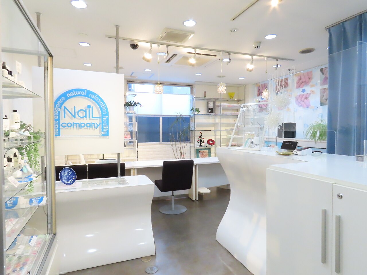 グラスネイル GLASS NAIL ネイルカンパニー 健康爪を育むネイルサロン ハンドネイルケア・カラーリング