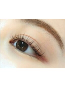 ナチュラル上品な目元にしたい