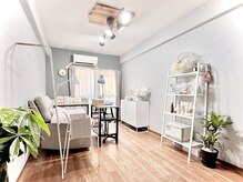 チカ(CHIKA)/落ち着いた雰囲気の店内