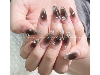 マグロ ネイルサロン/