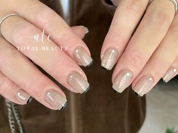 アテ(ate)/大人シンプルネイル