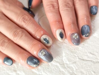 ニュアンスデザイン¥７７００