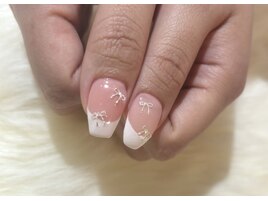 フレンチガーリーネイル