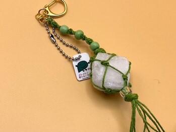 塩の部屋 四神ソルトセンター/麻紐ストラップ【肝臓さん】