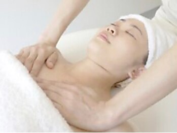 ウツクシイ 中区小町(UTSUKUSEE)