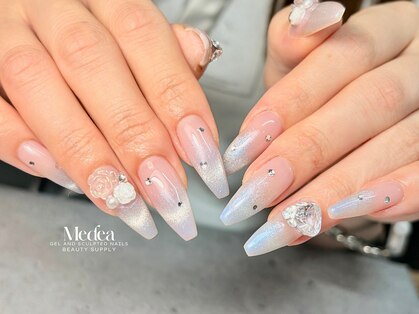 ミーディア(Medea)の写真