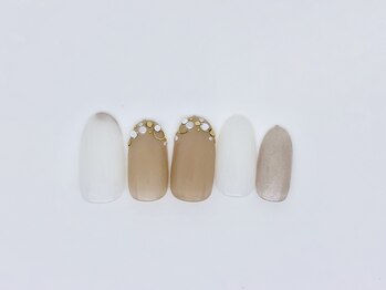 ネイルサロンリシェ 烏丸御池(Recher)/ビジューフレンチ