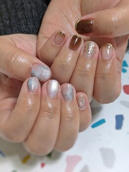 ネイルヤサン(nail ya sun)/アシンメトリーネイル