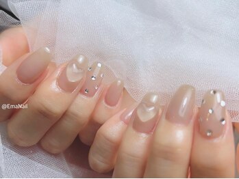 エマネイル(EMA NAIL)の写真/[ワンカラー¥4900/フレンチ¥5600]ケア技術×ネイルの持ちの良さも◎仕事上派手にできない方も上品な指先に