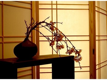 オンセンスパ 麻布十番店(onsenSPA)/癒しの和モダンスタイル　肩こり