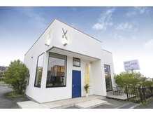 シー バイ シャルム(Sea by charme)の雰囲気(美容室店内サロン♪20時まで営業◎お仕事帰りにもどうぞ!)