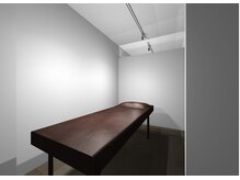 程よい個人空間で、落ち着いて施術が受けられます♪