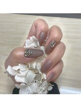 ヒトミネイルズ(Hitomi Nails)/