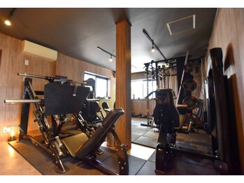 モムチャン フィットネスジム(MOMCHANG FITNESS GYM)/ジムエリア